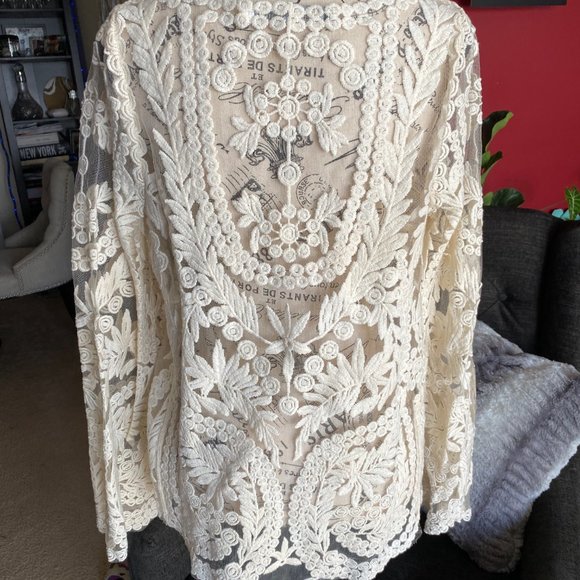 Brand new gorgeous crochet top :-) - Picture 2 of 2